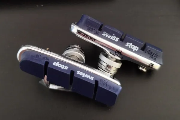 SwissStop FlashPro Bremsbeläge am Velo